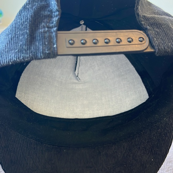 Corduroy Snap Back Cap - Picture 3 of 4